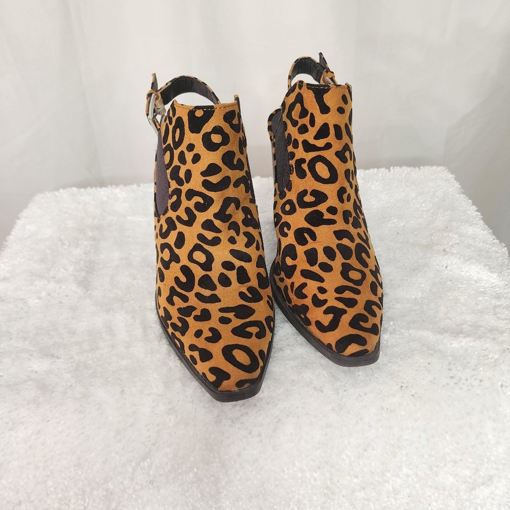 Qupid Slay Women's Faux Suede Animal Print Ankle Boots Chunky Heel Size 8